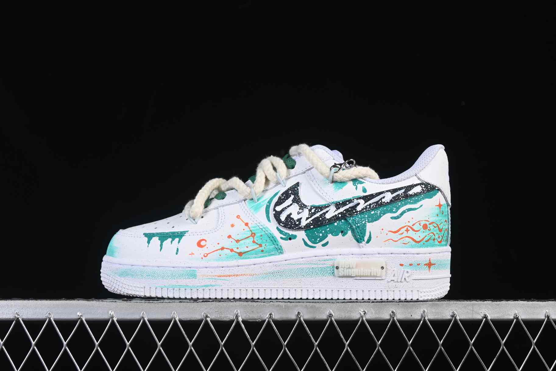 Nike Air Force 1'07 Low "Aquarius" Series Air Force 1 Low Top Casual Skate Shoes 120-218 Graffiti Hand Painted